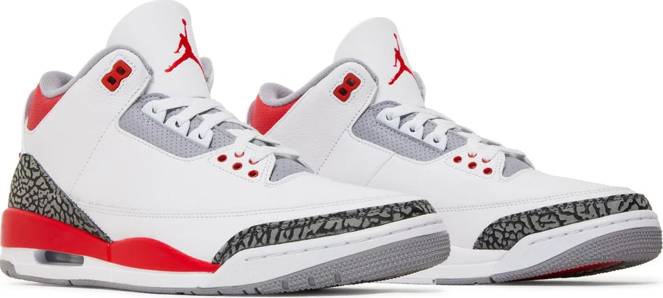 Air Jordan 3 Retro- Fired Red 2022