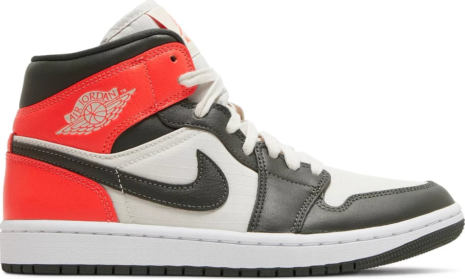 Air Jordan 1 Mid SE- Newsprint