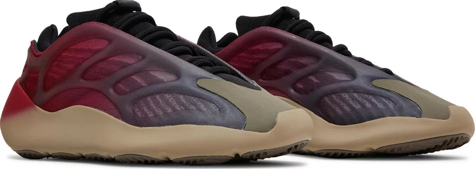 Adidas Yeezy 700 V3- Fade Carbon
